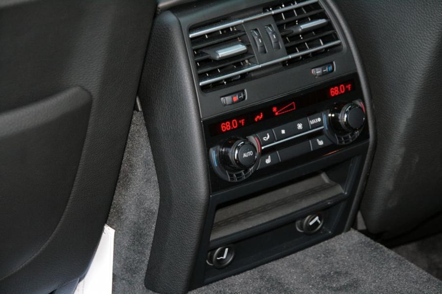  BMW 750iL 2009 года  (фото 10 из 30)